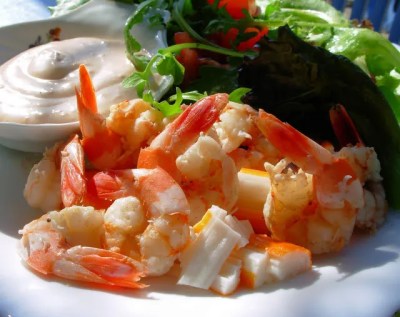  Old Bay Prawns/Shrimp in Wine with a  Spicy Creamy Dip