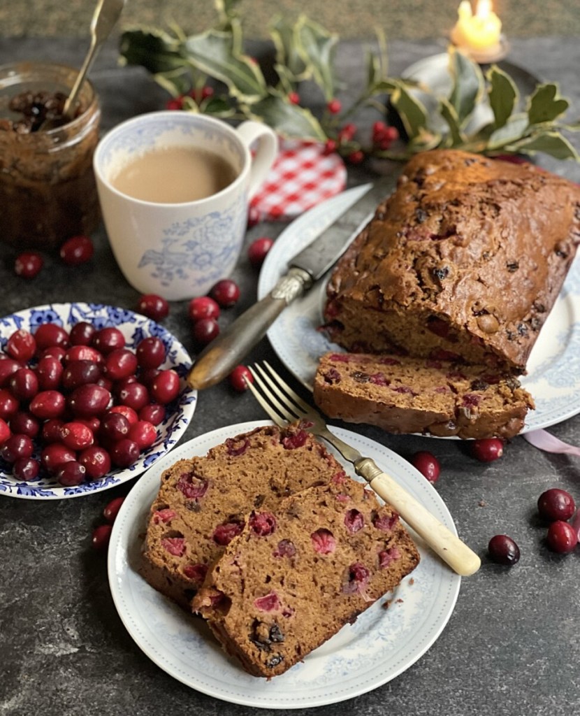 A tea loaf is a cake. or should say a bake, that I make regularly. It's perfect with an afternoon cuppa, and slices easily.
This Cranberry, Mincemeat & Ginger Tea Loaf will keep fresh in an airtight tin for at least a week. Serve it for a Sunday Tea Tray Supper, for elevenses, or for afternoon tea.